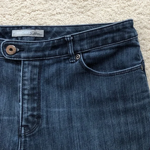 Dark wash ankle jeans with cute zippered back pockets by Chico’s Platinum - Picture 4 of 11
